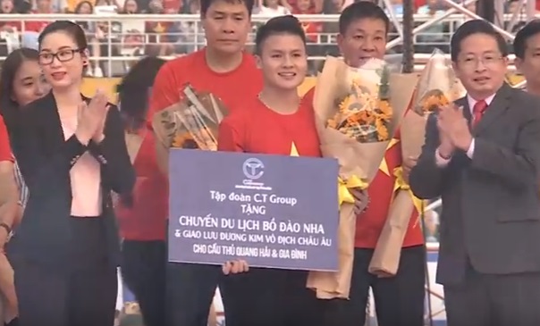 Quang Hải được tặng thưởng chuyến du lịch sang Bồ Đào Nha