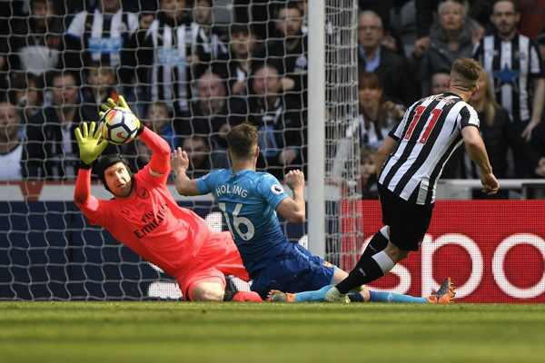 Kết quả Newcastle 2-1 Arsenal: Cái kết bất ngờ
