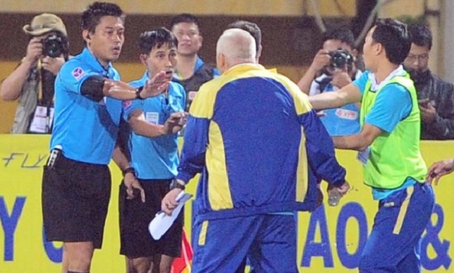 Trọng tài bắt chính trận lượt về Hà Nội FC vs HAGL từng dính nhiều 'phốt'