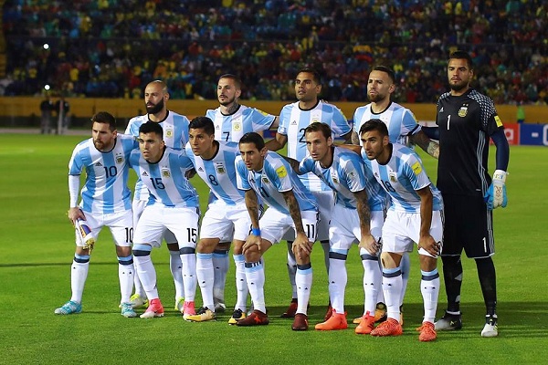 Danh sách dự World Cup của Argentina: Ai sẽ đá cặp cùng Messi?