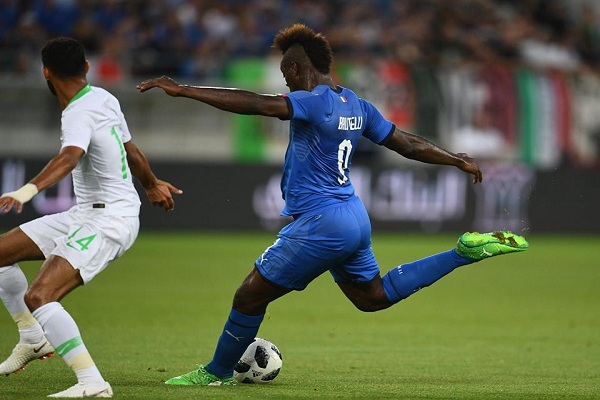 Video: Balotelli nổ súng, Ý thắng 2-1 Arập Xê-Út
