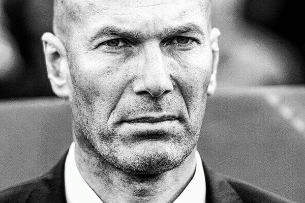 MU nên 'rước' Zidane về thay Mourinho