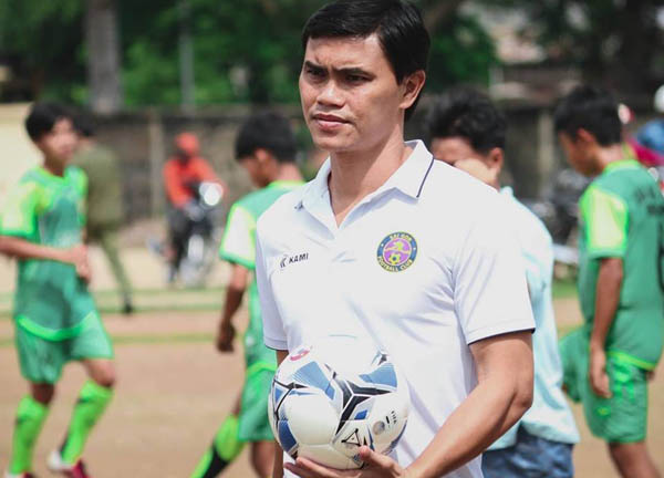 Phan Văn Tài Em từ chức ở Sài Gòn FC, HLV Nguyễn Thành Công lên thay thế