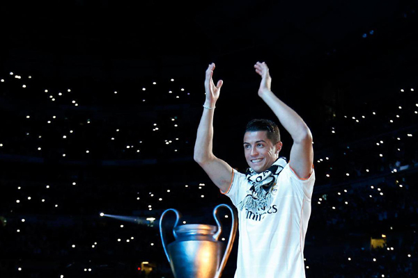 Tin chuyển nhượng: Ronaldo CHÍNH THỨC rời Real Madrid gia nhập Juventus