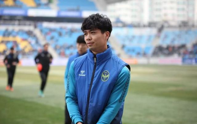 Công Phượng nói gì sau khi ngồi ngoài vòng 1 K-League 2019?