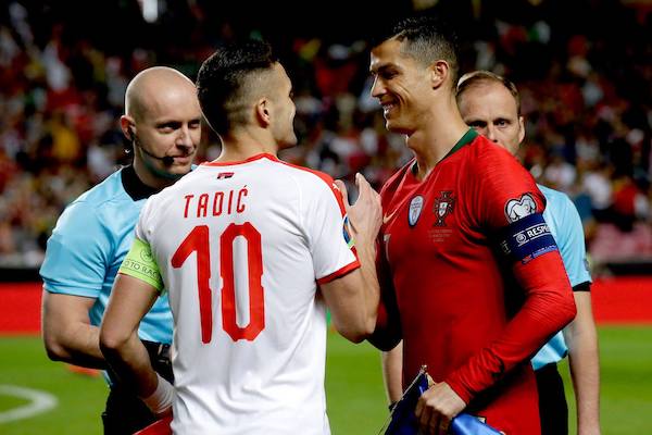 Kết quả bóng đá hôm nay 26/3: Bồ Đào Nha 1-1 Serbia, Ronaldo chấn thương nặng