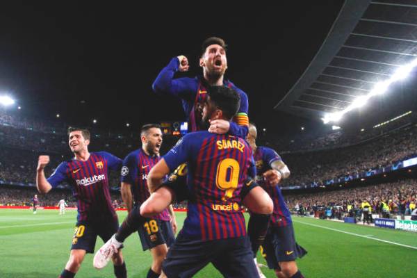 Barca 3-0 Liverpool: Messi 'hóa thánh', xứ Catalan mở hội