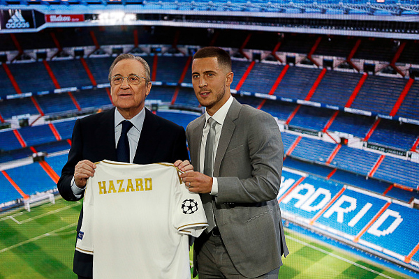 Eden Hazard chính thức ra mắt Real Madrid