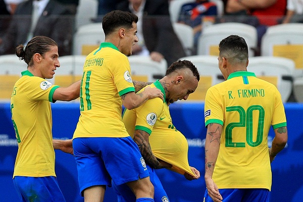 Everton Soares quá hay khiến Brazil nhanh chóng quên Neymar