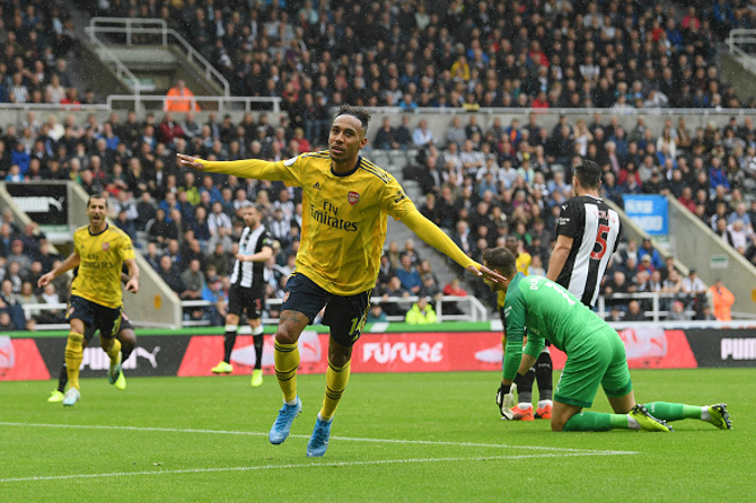 Newcastle 0-1 Arsenal: Aubameyang cứu rỗi Pháo thủ