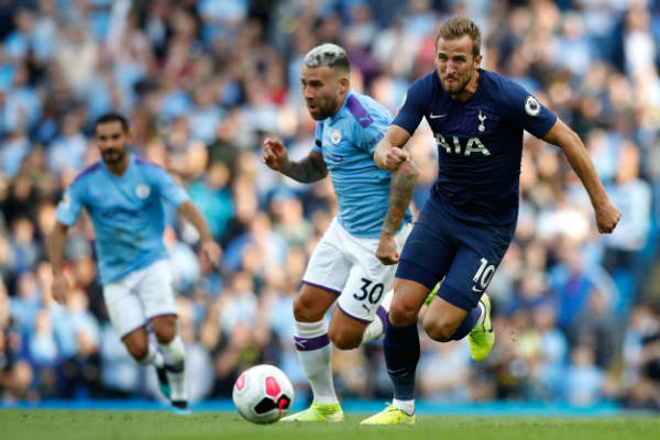 Manchester City 2-2 Tottenham Hotspur: VAR mang 1 điểm rời Etihad