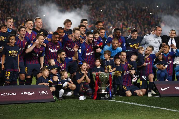 Barcelona đã vô địch La Liga mấy lần, có tổng cộng bao nhiêu danh hiệu?