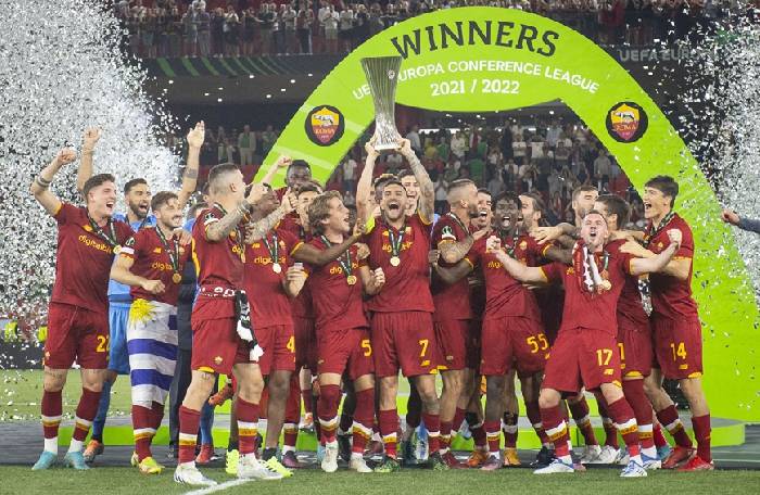 AS Roma đã vô địch Serie A mấy lần, có tổng cộng bao nhiêu danh hiệu?