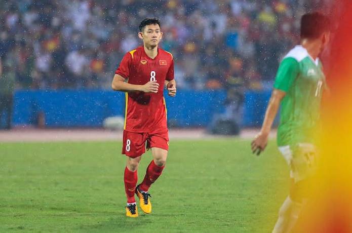 Tiền vệ Hai Long: Chàng trai Quảng Ninh nhiều lần bị vận đen bám riết 