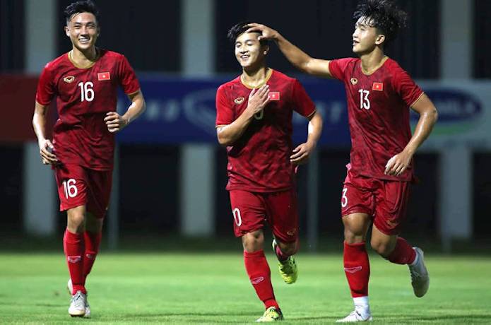 Cầu thủ Việt kiều Martin Lo: Con đường chinh phục bóng đá Việt Nam chẳng dễ dàng 