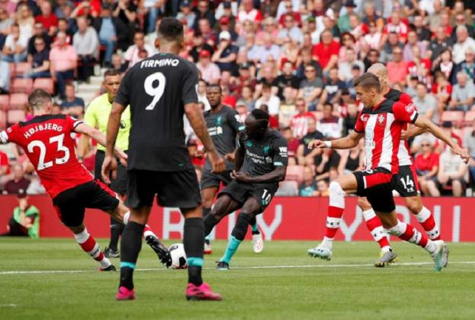 Southampton 1-2 Liverpool: Mane và Firmino tỏa sáng giúp Liverpool dẫn đầu