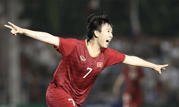 Nguyễn Thị Tuyết Dung tuyển nữ Việt Nam: Kỷ lục gia phạt góc và ước mơ World Cup thành hiện thực - Ảnh 1