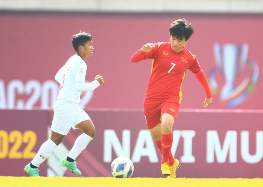 Nguyễn Thị Tuyết Dung tuyển nữ Việt Nam: Kỷ lục gia phạt góc và ước mơ World Cup thành hiện thực - Ảnh 2