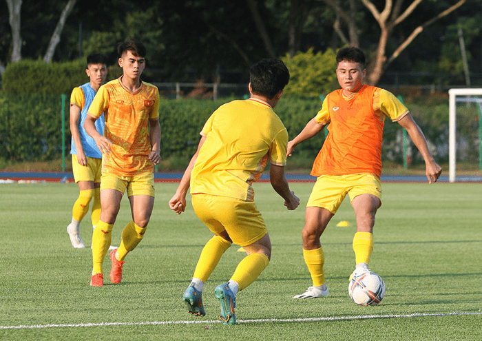Tin bóng đá Việt Nam hôm nay 18/9: Bình Dương muốn đưa Công Phượng trở về V-League - Ảnh 1