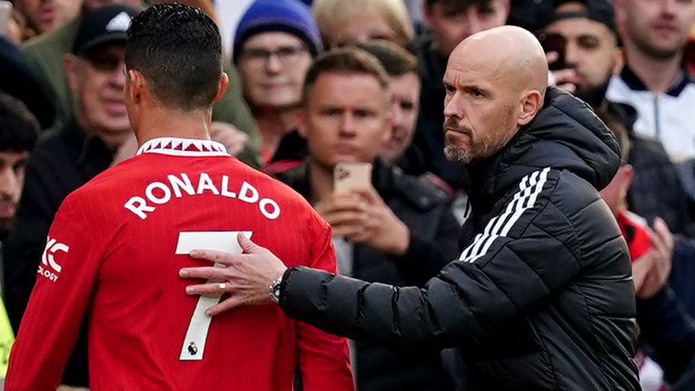 Ten Hag bị chỉ trích vì quyết định 'đá' Ronaldo ra khỏi Man Utd - Ảnh 1