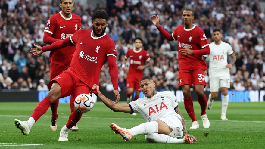 Liverpool nhận 'mưa thẻ đỏ' và gục ngã trước Tottenham - Ảnh 1