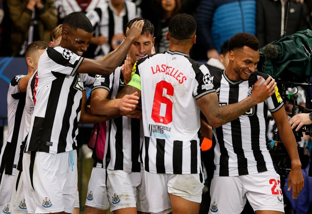 Newcastle đánh bại PSG qua đó chiếm ngôi đầu bảng F Champions League - Ảnh 1