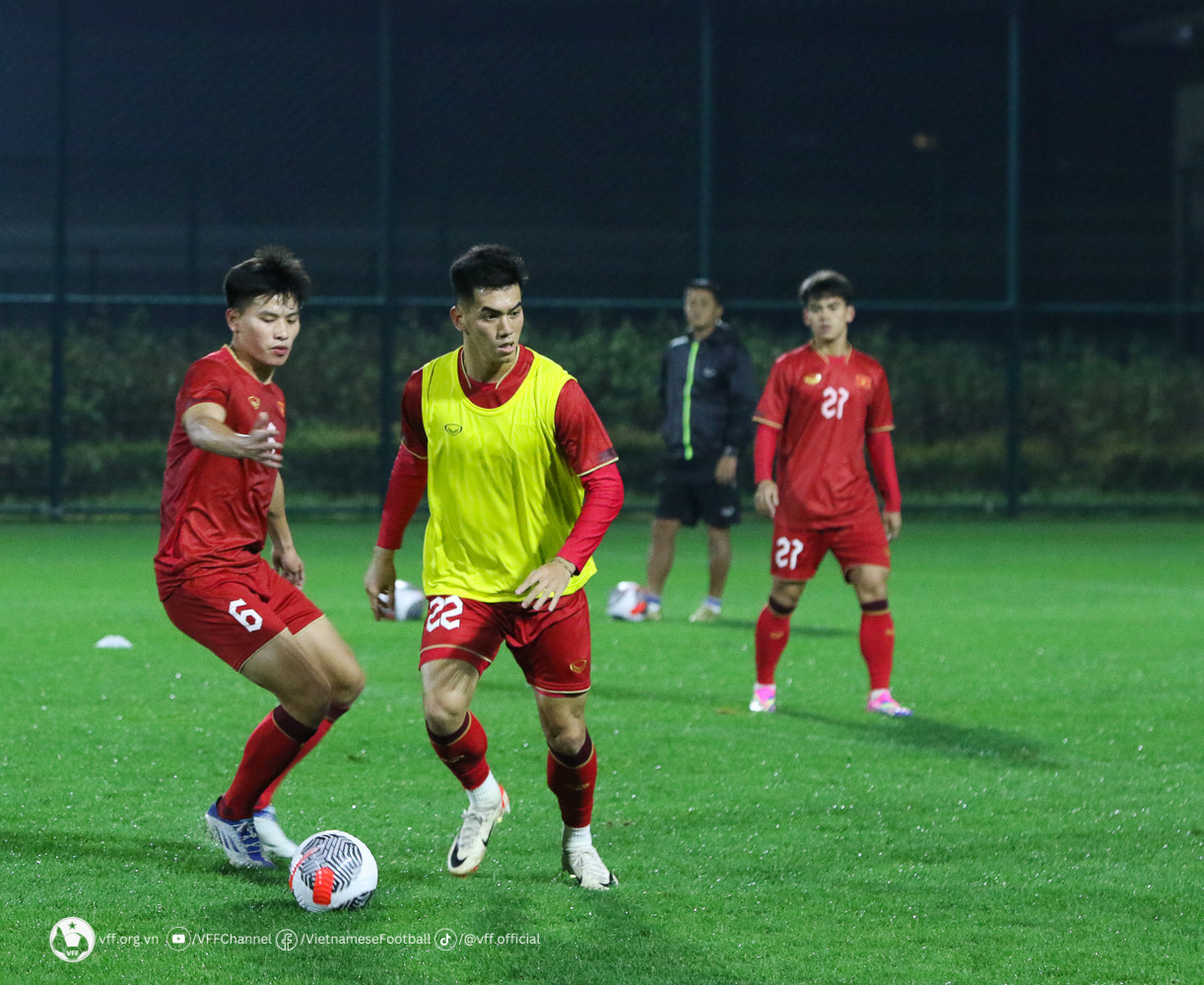 Quên trận thua Trung Quốc, ĐT Việt Nam hướng đến trận đấu với Uzbekistan - Ảnh 1