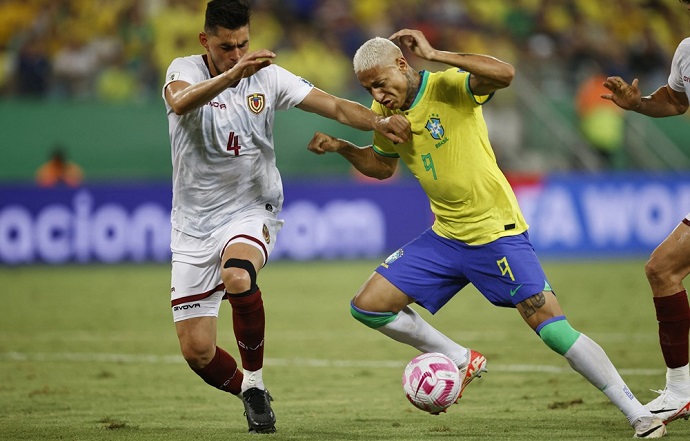 Bị Venezuela cầm hòa, Brazil để mất ngôi đầu bảng vào tay Argentina - Ảnh 2