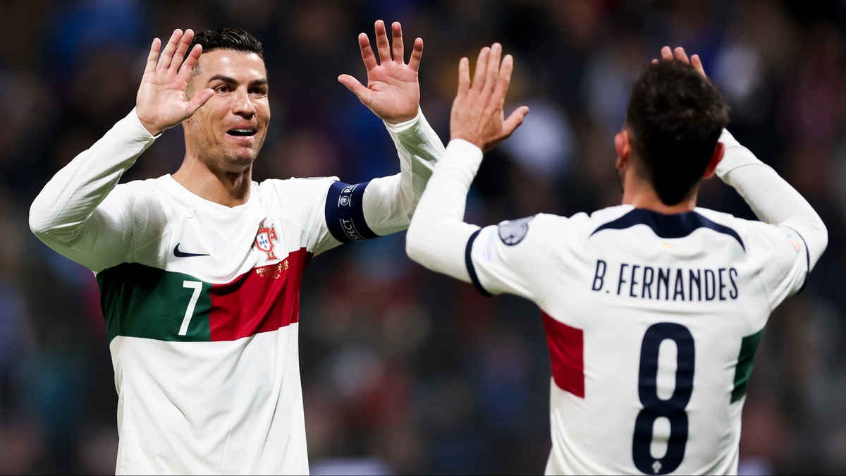 Ronaldo ghi cú đúp, Bồ Đào Nha hủy diệt đối thủ 5 sao - Ảnh 1