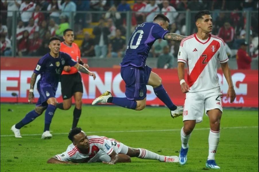 Messi lập cú đúp, Argentina thắng giòn dã trước Peru  - Ảnh 1