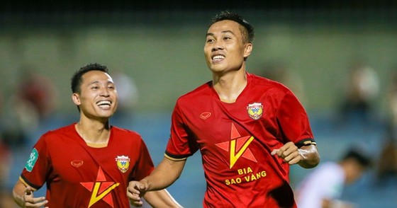 Lập cú đúp tại V-League, Vũ Quang Nam gửi thông điệp đến HLV Troussier - Ảnh 2