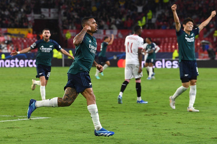 Jesus lập siêu phẩm, Arsenal lên đỉnh bảng tại Champions League - Ảnh 1