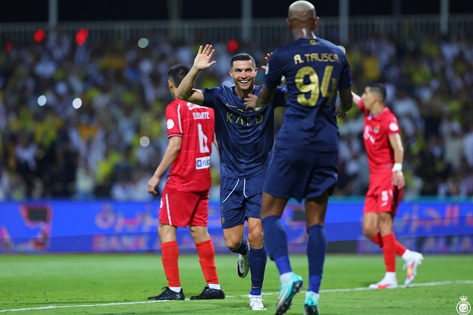 Ronaldo tỏa sáng, Al Nassr thắng đậm tại Saudi League  - Ảnh 1