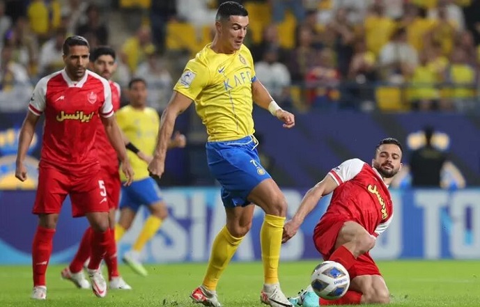 Ronaldo từ chối nhận penalty tại trận đấu vòng bảng cúp C1 châu Á - Ảnh 1