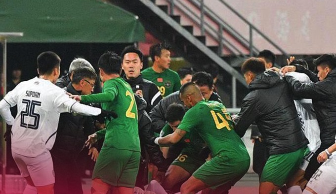 Đội bóng Thái Lan, Trung Quốc hỗn chiến ở AFC Champions League - Ảnh 1