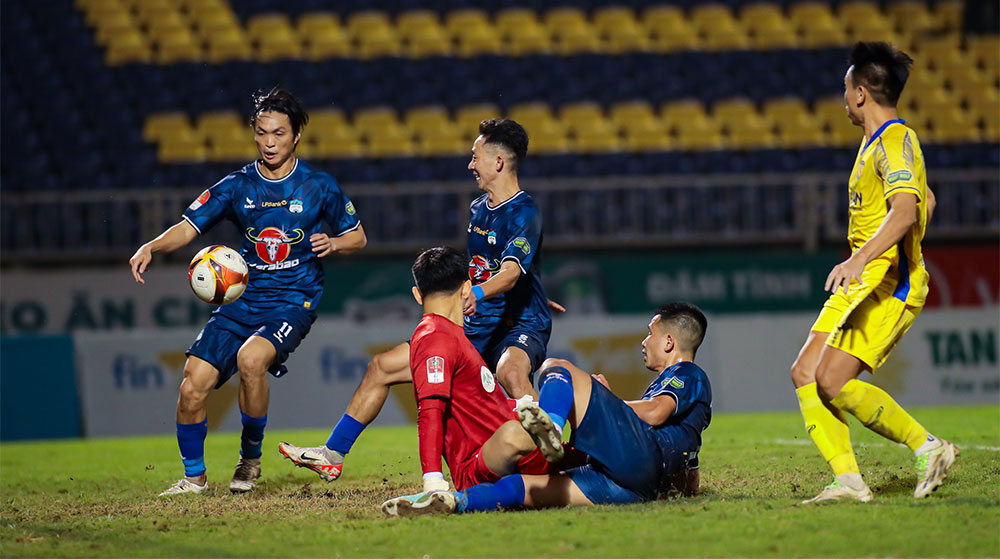 Lịch thi đấu và kênh chiếu trực tiếp vòng 7 V.League 2023/24: Nam Định vs HAGL - Ảnh 1