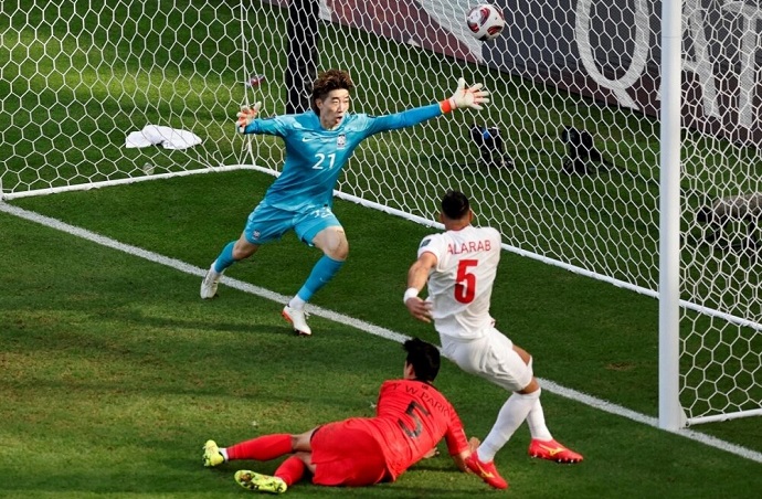 Thoát thua ở phút bù giờ, Hàn Quốc vẫn xếp sau Jordan tại bảng E - Ảnh 2
