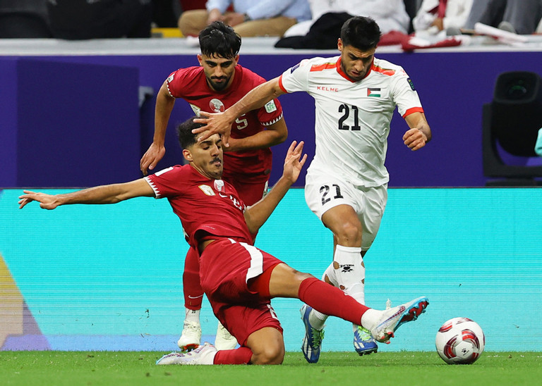 Thắng kịch tính Palestine, Qatar vào tứ kết Asian Cup 2023 - Ảnh 1