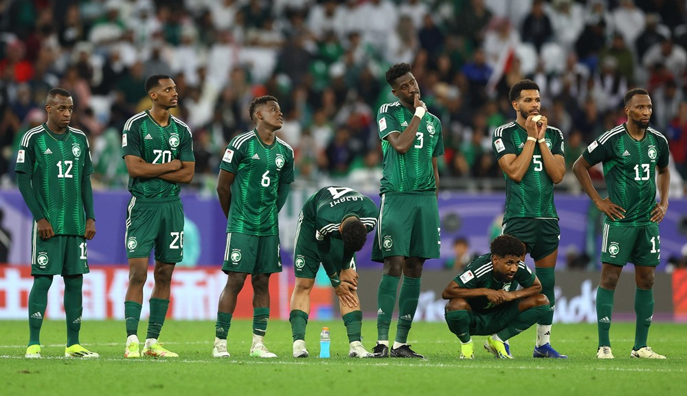 Saudi Arabia bị loại ở Asian Cup, HLVMancini hứng chịu 'cơn mưa' chỉ trích  - Ảnh 2