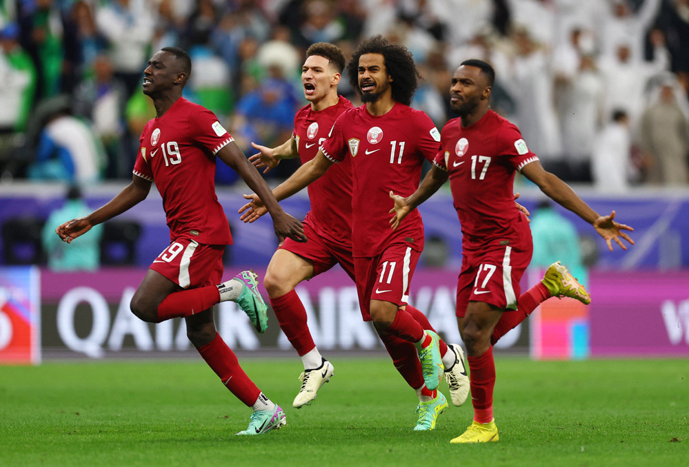 Đánh bại Uzbekistan trên chấm 11 mét, Qatar vào bán kết Asian Cup 2023 - Ảnh 1