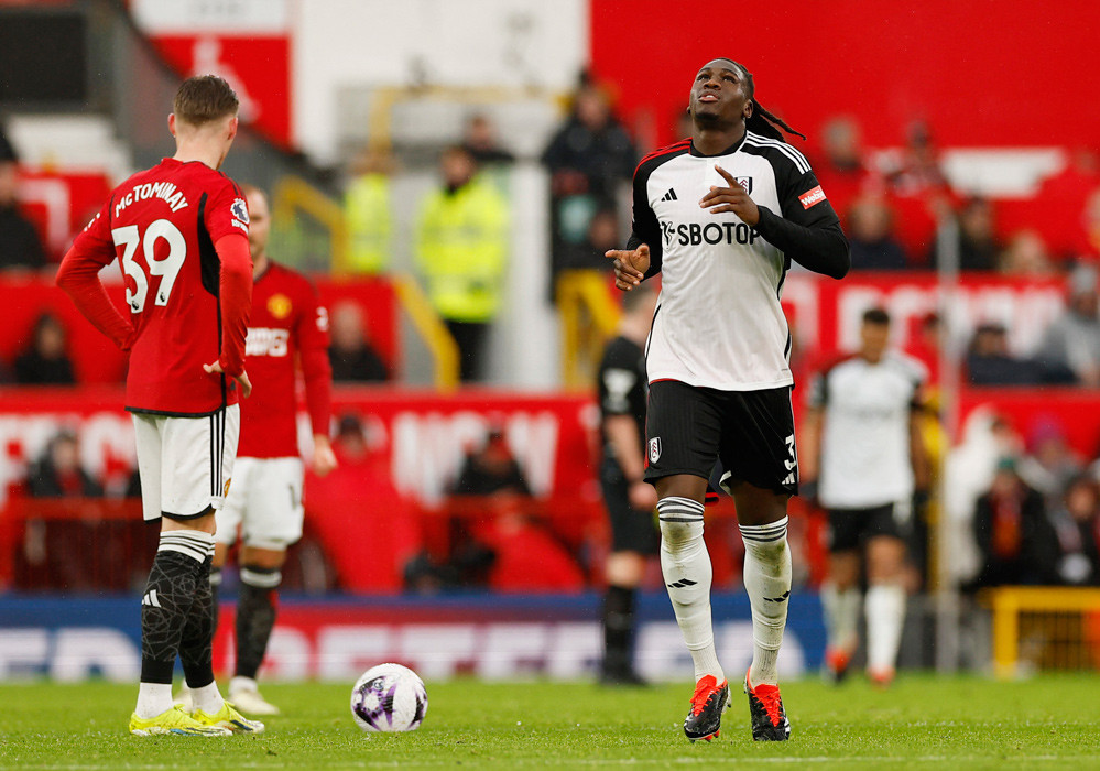 Gục ngã trước Fulham, MU lỡ cơ hội vào top 5 Ngoại hạng Anh - Ảnh 1