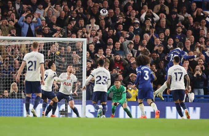 Chelsea khiến giấc mơ top 4 của Tottenham xa dần  - Ảnh 1