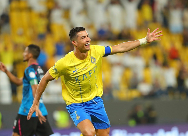 Ronaldo lập hat-trick, Al Nassr thắng đậm 6 sao ở Saudi Pro League - Ảnh 1
