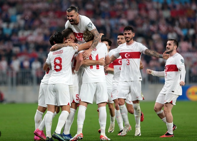 Danh sách đội tuyển Thổ Nhĩ Kỳ tham dự Euro 2024: Triệu tập hết 'hảo thủ' - Ảnh 1