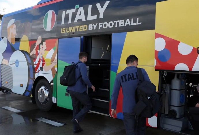 Đội tuyển Italia đặt chân đến Đức dự Euro 2024 - Ảnh 5
