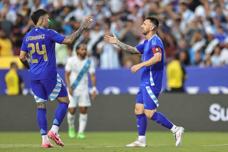 Messi lập cú đúp, Argentina thắng đậm trước thềm Copa America 2024 - Ảnh 1