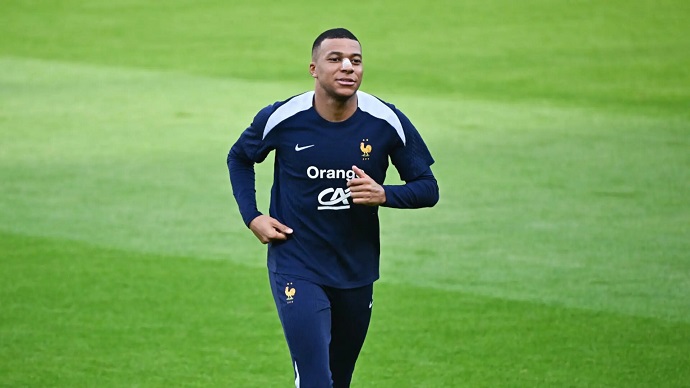 Mbappé bị cấm đeo mặt nạ có màu cờ Pháp nếu vào sân tại Euro 2024 - Ảnh 2