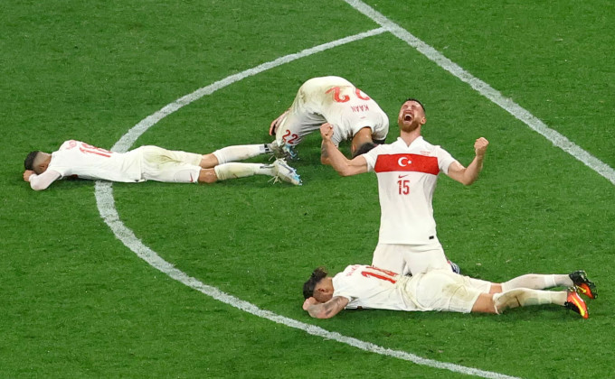 Thắng kịch tính Áo, Thổ Nhĩ Kỳ vào tứ kết Euro gặp Hà Lan - Ảnh 1