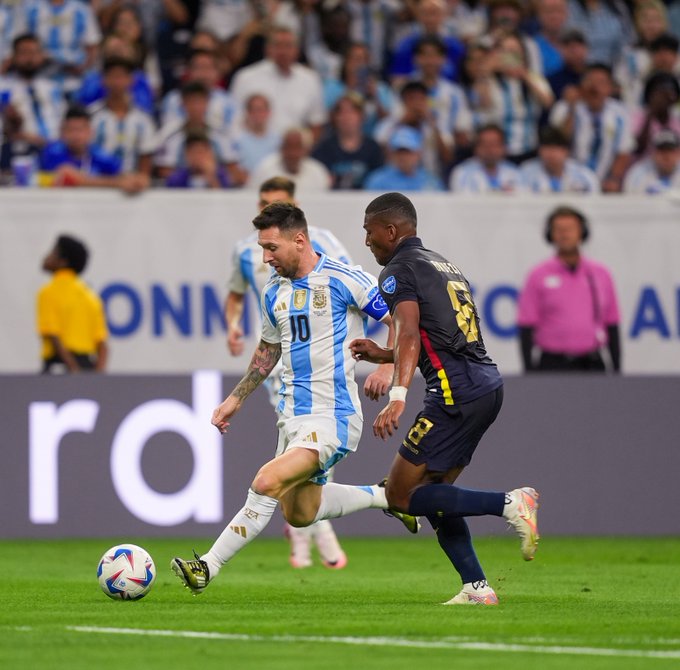 Messi đá hỏng 11 mét, Argentina vẫn vào bán kết Copa America 2024 - Ảnh 2
