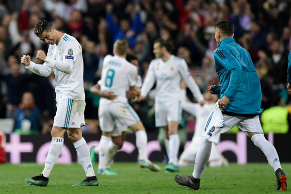 Kết quả Real 2-2 Bayern: Benzema thay Ronaldo tỏa sáng, Real lần thứ 3 liên tiếp vào chung kết C1